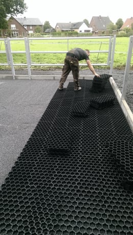 Lifestyle: Growi® Paddockplatte Equiground 640 x 330 x 38 mm