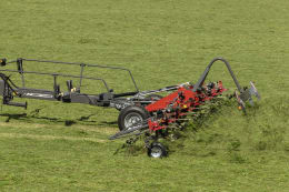 Lifestyle: Massey Ferguson Heuwender MF TD TRC Unterlenker Heck Transportfahrwerk