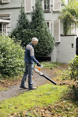 Lifestyle: STIHL Akku-Laubsauger SHA 56 Luftdurchsatz 490 – 558 m³/h