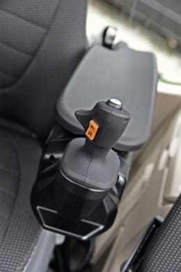 Produktbild: Fendt Fahrhebel ErgoSteer für FendtONE Fahrerarbeitsplatz Vario 500 – 1000 GEN3/6/7 mit Profi+ oder Power+