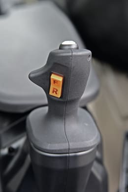Produktbild: Fendt Fahrhebel ErgoSteer für FendtONE Fahrerarbeitsplatz Vario 500 – 1000 GEN3/6/7 mit Profi+ oder Power+