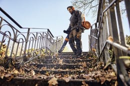 Lifestyle: STIHL Akku-Laubbläser BGA 300