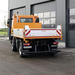 Produktbild: MAN Systemfahrzeuge 13.290 Baureihe TGM mit Festaufbau und Kommunalhydraulik