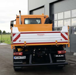 Produktbild: MAN Systemfahrzeuge 13.290 Baureihe TGM mit Festaufbau und Kommunalhydraulik