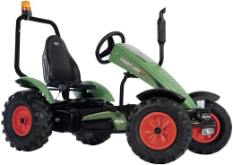 Produktbild: Berg Go-Kart Fendt 939 in Grün mit schwarzem Soziussitz und orangefarbener Warnleuchte