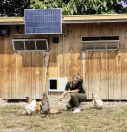 Lifestyle: KERBL Solarmodul 100 W 1.000 x 664 x 35 mm, für das Laden einer 12 V-Batterie, 70601