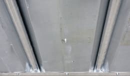 Lifestyle: Patura Heuraufe Compact 2,00 x 2,00 m, 12 Fressplätze Sicherheits-Palisadenfressgitter, für Pferde, Rinder