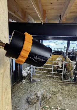 Lifestyle: LUDA.FARM IP-Kamera FarmCam Flex 5MP Extra für die Überwachung von Ställen und Hofbereichen