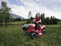 Lifestyle: solo® by AL-KO Rasentraktor T 22-110.4 HDH-A V2 13,4 kW (18,2 PS), Schnittbreite 110 cm