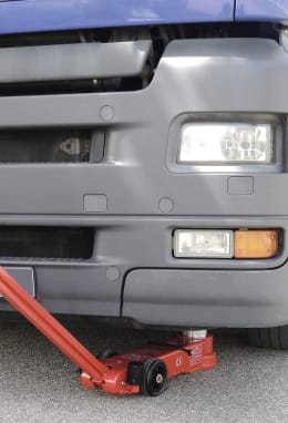 Produktbild: KUNZER Rangierwagenheber 50 t, 30 t, 15 t, 3-stufig, lufthydraulisch, für Fahrzeuge mit einer Bodenfreiheit ab