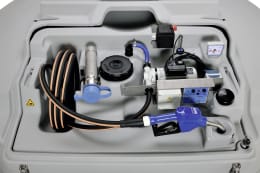 Produktbild: Cemo AdBlue-Tankanlage 5.000 l mit 230 V-Pumpe, Schlauch und Zapfpistole, Draufsicht