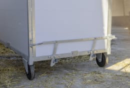 Lifestyle: KERBL Kälberbox mit 1 Liegeplatz, B x H x T innen 103 x 118,5 x 163 cm