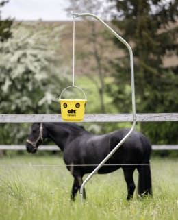 Lifestyle: KERBL Bodenhalter für Bremsenfalle TaonX, Fliegenfalle FlyCage, Heunetz, Futtersack Hay Bag uvm.