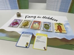 Produktbild: Spiel Fang die Helden für Grundschulkinder