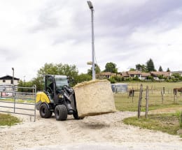 Lifestyle: MECALAC Radlader MCL6, Hubkraft 2.025 daN