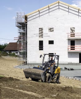 Lifestyle: MECALAC Radlader MCL4, Hubkraft 2.025 daN