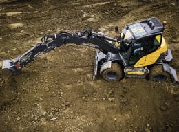Produktbild: MECALAC Mobilbagger 9MWR Hubkraft 3.000 kg, Leistung 55,4 kW (75 PS) bei 2.300 min⁻¹, 0 – 20 km/h