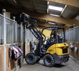 Lifestyle: MECALAC Radlader MCL2, Hubkraft 1.242 daN