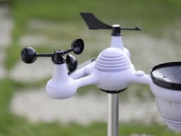 Produktbild: KERBL Wetterstation digital, WiFi, App-Anbindung, misst Temperatur, Luftfeuchtigkeit, Regen, Wind, UV-Index