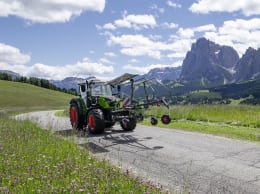 Lifestyle: Fendt Schwader Former 1 Kreisel, Schwad rechts