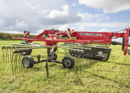 Lifestyle: Massey Ferguson Schwader MF RK 2 Kreisel, Schwad mittig