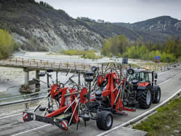 Lifestyle: Massey Ferguson Schwader MF RK Gen2 4 Kreisel, Schwad mittig