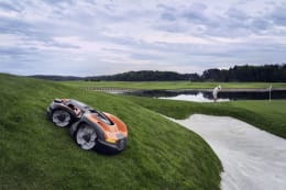 Lifestyle: Husqvarna® Mähroboter Automower® 535 AWD EPOS®