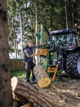 Lifestyle: Posch® Holzspalter BayWa Sondermodell HydroCombi 24 PZG mit Seilwinde 750 hydraulisch