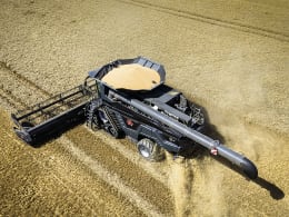 Lifestyle: Massey Ferguson Mähdrescher MF Ideal Gen3