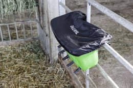 Lifestyle: KERBL Abdeckhaube für Kälbertränkewanne Multi Feeder