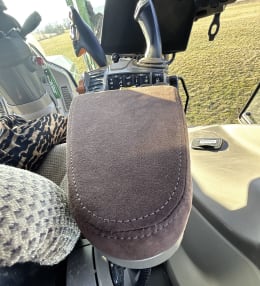Produktbild: Armlehne ALJ1 Alcantara braun, für Traktor John Deere 6R
