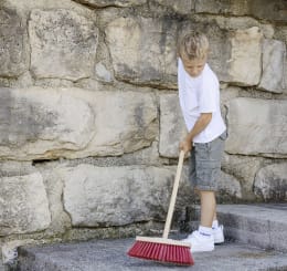 Lifestyle: KERBL Straßenbesen Mini Breite 31 cm, für Kinder ab 5 Jahren