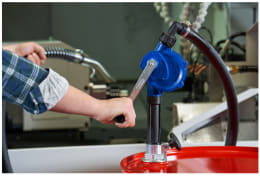 Produktbild: PRESSOL Hand-Fasspumpe - Kurbelpumpe für Diesel, Heizöl, Petroleum, Kühlmittel und Scheibenreiniger, 18 l/min