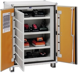 Produktbild: Cemo Akku-Ladeschrank Basic 8/10 400 V, mit Füßen, 4 Ebenen, Kapazität 6 kWh, mit lockEX 2.0, 12115