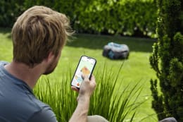 Lifestyle: GARDENA Mähroboter smart SILENO sense für Rasenflächen bis 600 m²