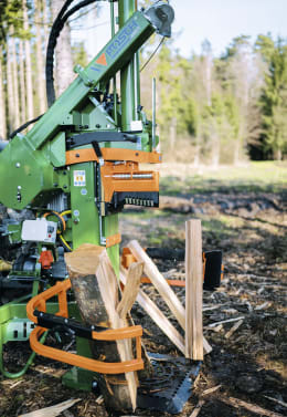 Produktbild: Posch® Holzspalter BayWa Sondermodell HydroCombi 24 PZG mit Funk-Seilwinde 750