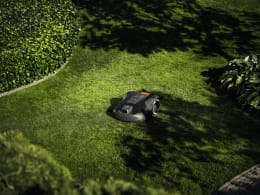 Lifestyle: Husqvarna® Mähroboter Automower® Aspire® R6V