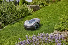 Lifestyle: GARDENA Mähroboter SILENO minimo für Rasenflächen bis 250 m², mit Installations-Kit, 15201-20