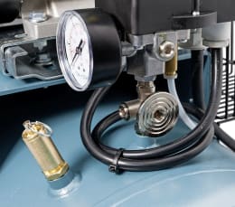Produktbild: Airpress Kompressor K 100-450 100 l-Behälter, Abgabeleistung 238 l/min, 12 bis 14 bar, 36512-N