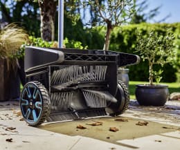 Lifestyle: GARDENA Nachrüstsatz für GARDENA Rasenkehrmaschine