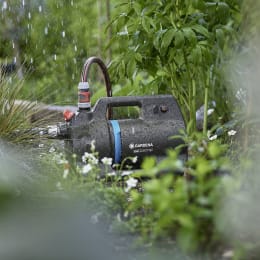 Lifestyle: GARDENA Akku-Gartenpumpe 3000 Silent