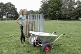 Lifestyle: Growi® Heuraufe 73,7 x 78,2 x 150 cm, für Paddock, Pferde, loses Heu