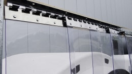 Lifestyle: KERBL Hakenleiste für Streifenvorhang PVC