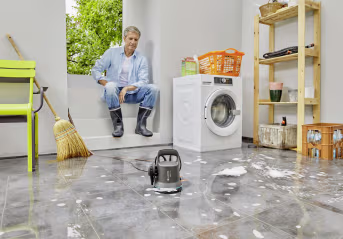 Lifestyle: GARDENA Klarwasser-Tauchpumpe 9000