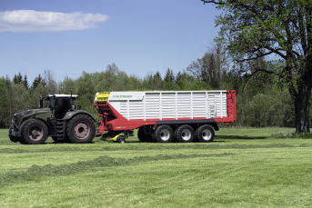 Lifestyle: Pöttinger Ladewagen Jumbo 7540 Ladevolumen 54 m³ mit Mehrzweck-Rotor