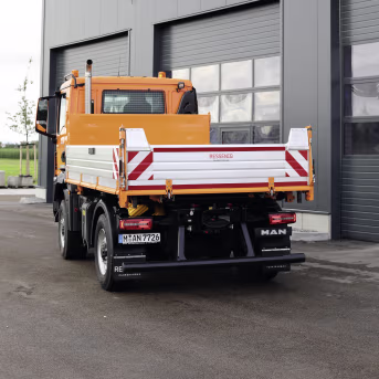Produktbild: MAN Systemfahrzeuge 13.290 Baureihe TGM mit Festaufbau und Kommunalhydraulik