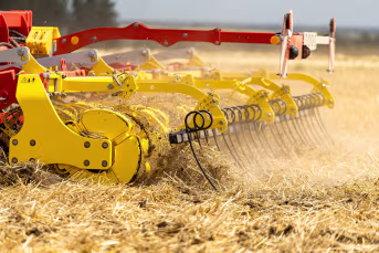 Lifestyle: Pöttinger Grubber PLANO VT 6060