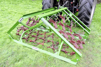 Produktbild: Düvelsdorf Wiesenegge 4,00 m, 3 Reihen, mechanisch klappbar