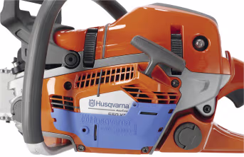 Produktbild: Husqvarna Benzin-Kettensäge 550 XP Mark II in Orange mit Sägekette und Führungsschiene