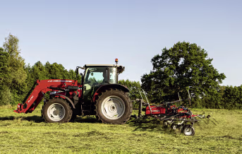 Lifestyle: Massey Ferguson Traktor MF 5711 M 86 kW (115 PS) bei 2.000 min⁻¹